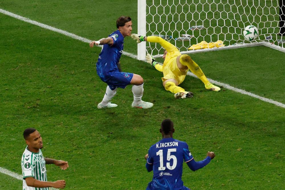 英超替补进球后被换下，特罗萨德成阿森纳队史第三人